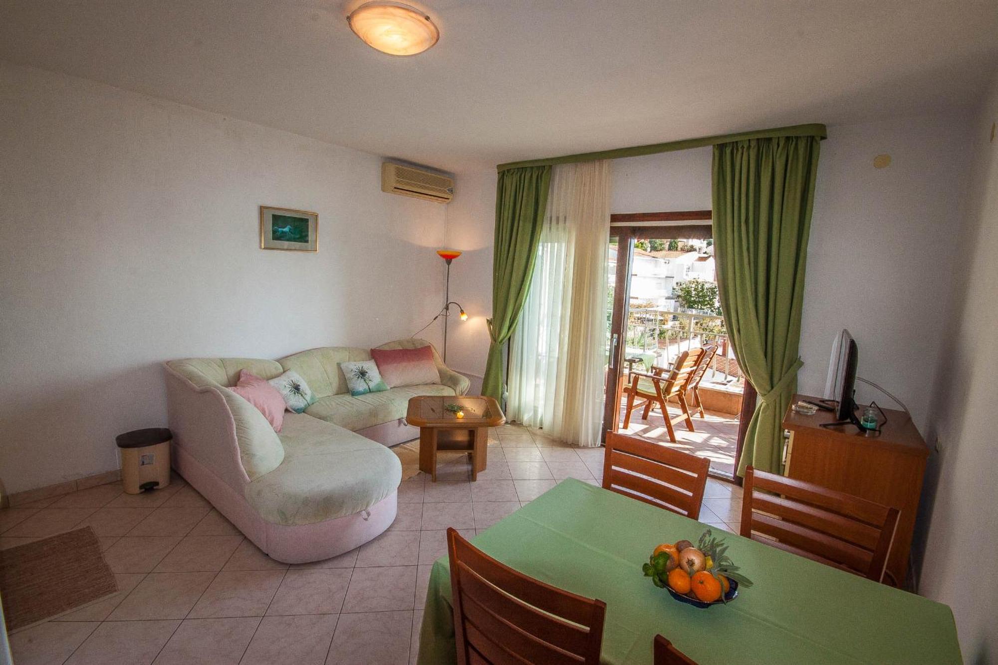 Apartment Rosanda *
